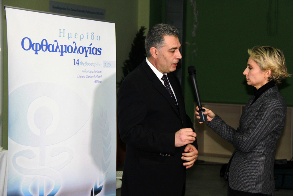 Καραμπάτσας Κωνσταντίνος, Χειρούργος οφθαλμίατρος, φωτογραφίες επί το έργω.